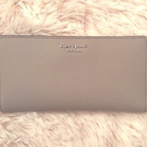 NWT Kate Spade New York Large Slim Bifold Wallet